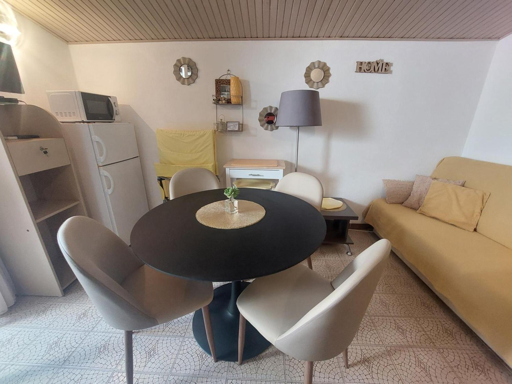 Apartment Tonci Раб Екстер'єр фото